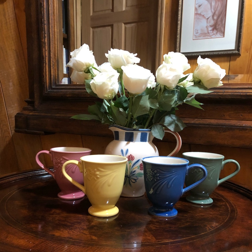 One Lenox Poppies Rainbow Yellow Mug